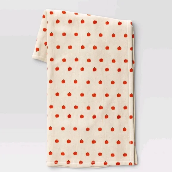 Target Holiday Mini Pumpkin Printed Halloween Throw Blanket Hyde Eek Boutique Poshmark